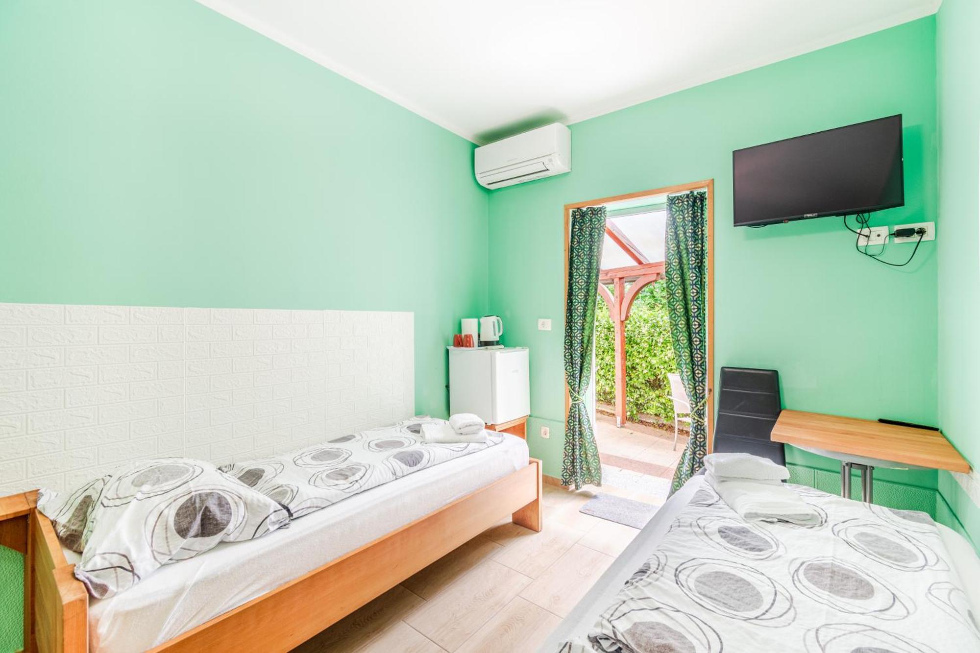 Apartments Orhideja 톨민 외부 사진