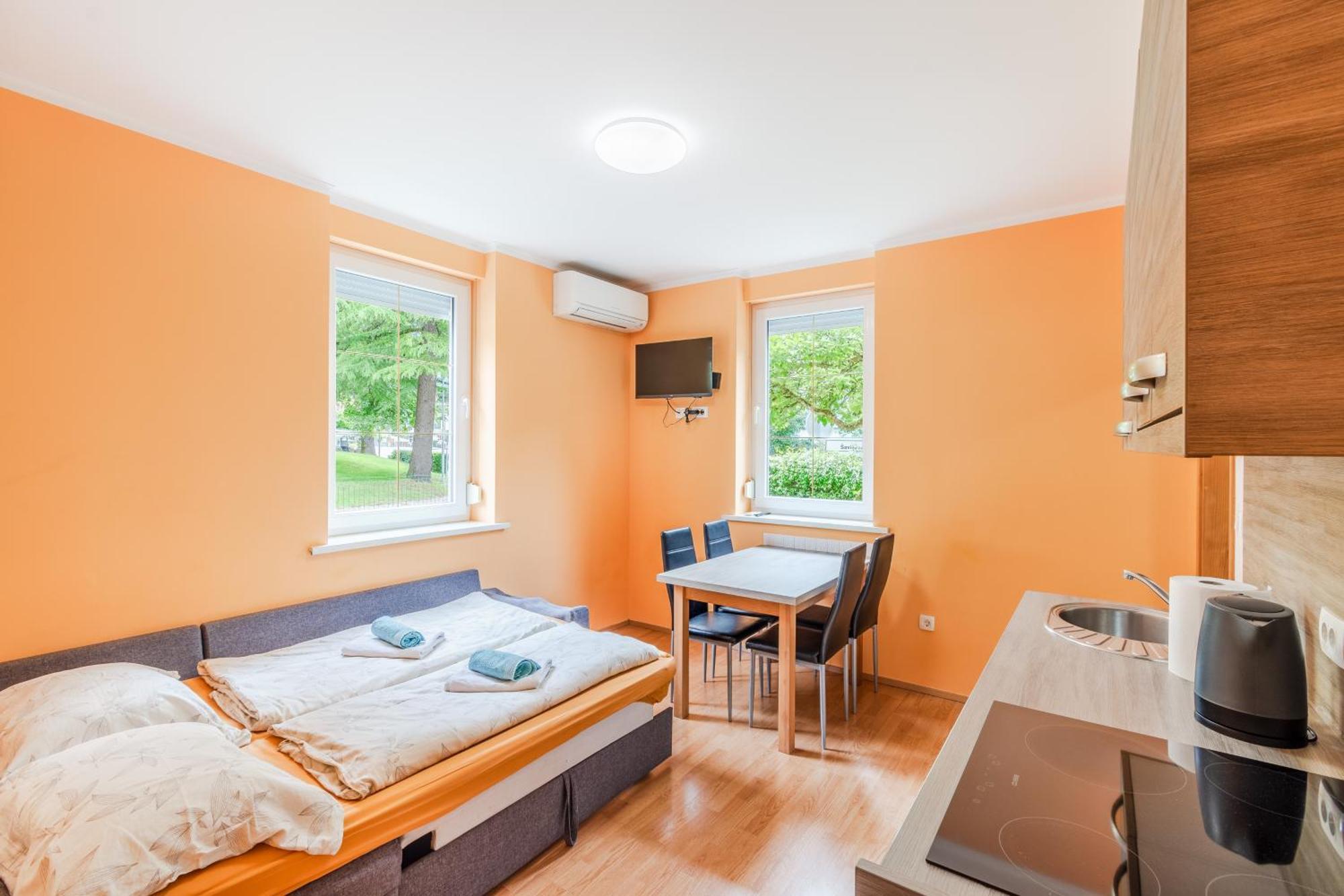 Apartments Orhideja 톨민 외부 사진